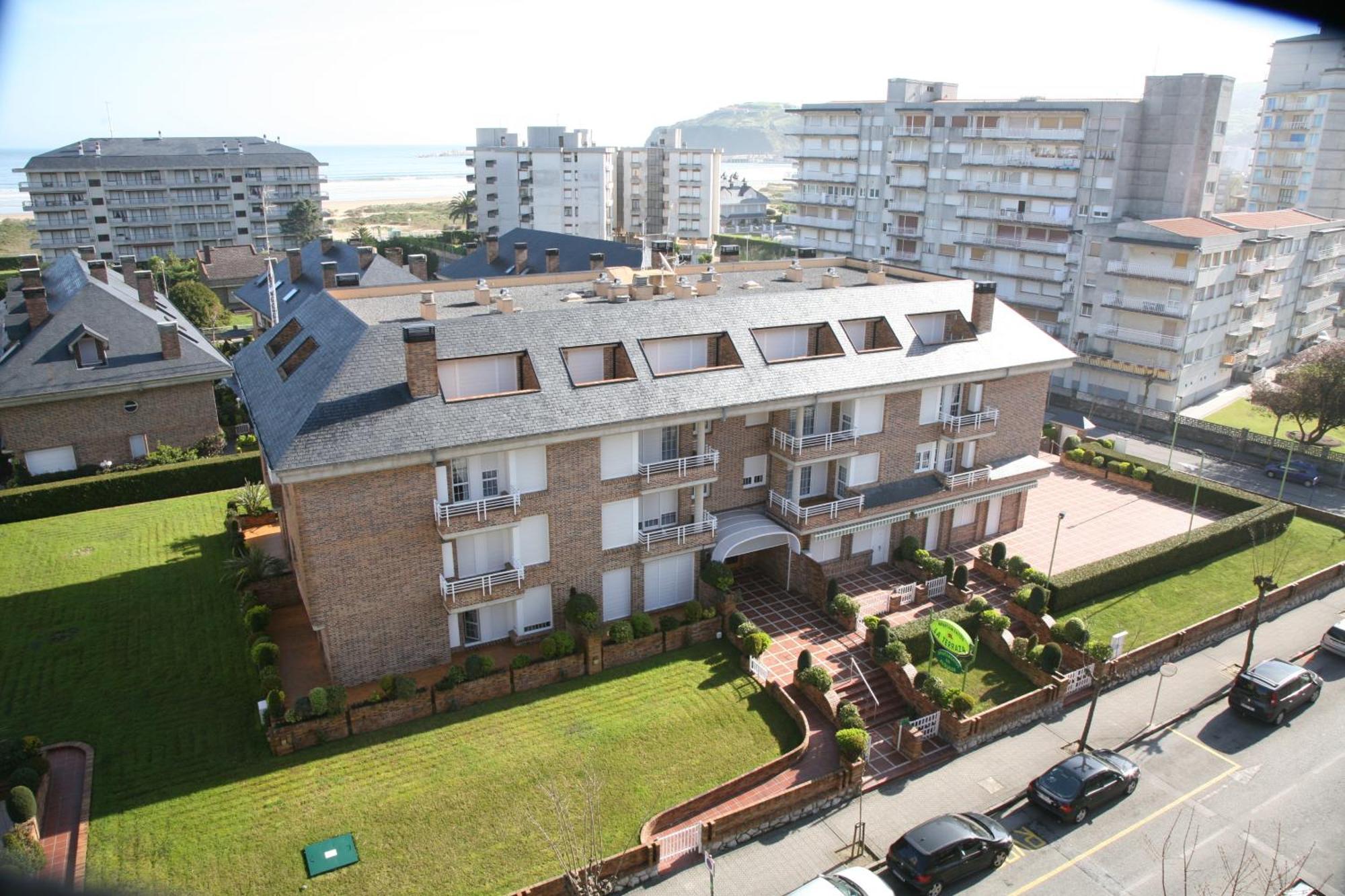 Apartamentos La Terraza Laredo Exterior photo